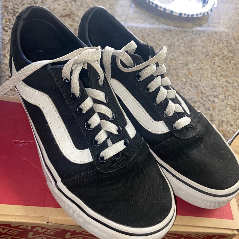 VANS size 6